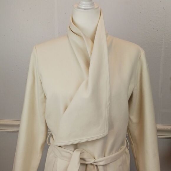 FASHION NOVA Women's Manhattan Ivory wrap faux wool coat sz S - Picture 12 of 14